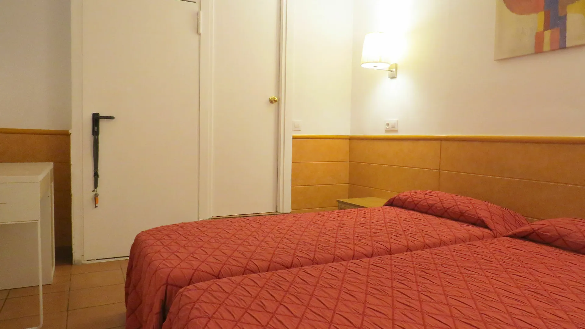 Barcelona City Rooms